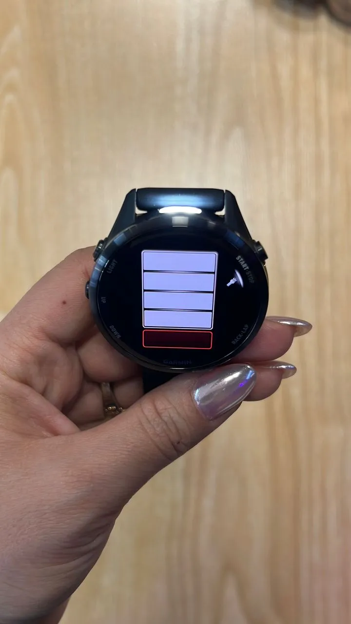 اگر به دنبال خرید ساعت گارمین حرفه‌ای هستید، Garmin 970 با چراغ قوه و نور قرمز یکی از کامل‌ترین گزینه‌هاست. خرید مطمئن از گارمین استور – نمایندگی رسمی ساعت گارمین.